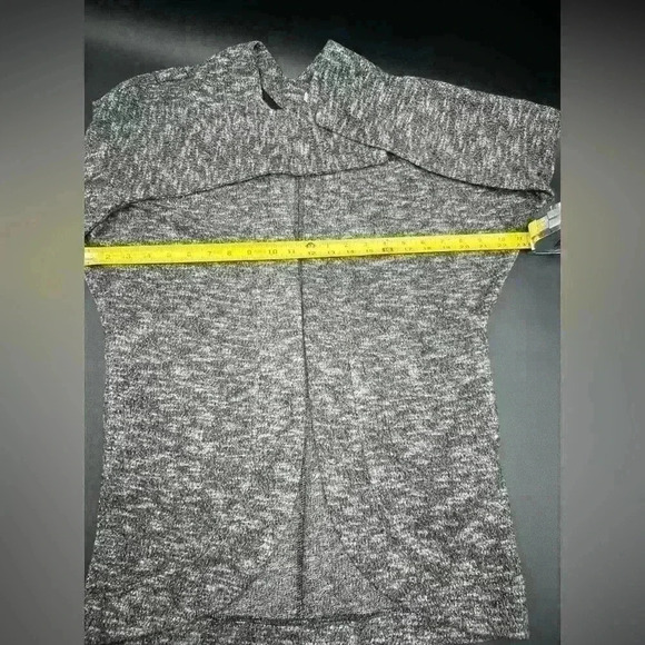 Zella Cardigan, size small - Picture 8 of 10